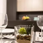 Beautiful Modern 2br Apartment