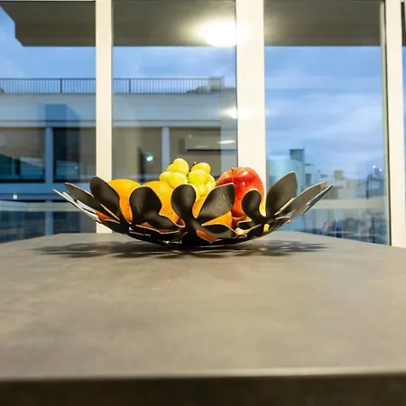 דירה Beautiful Modern 2br *